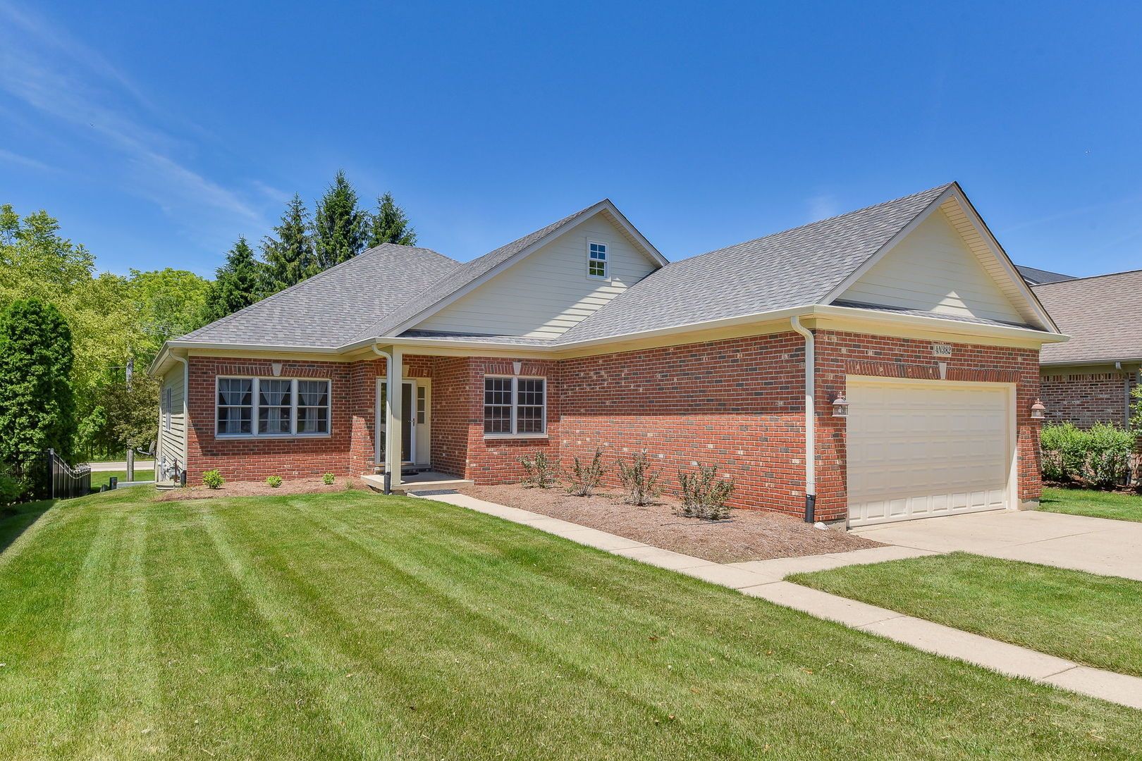 4N382 Mark Twain Street — St. Charles, IL 60175