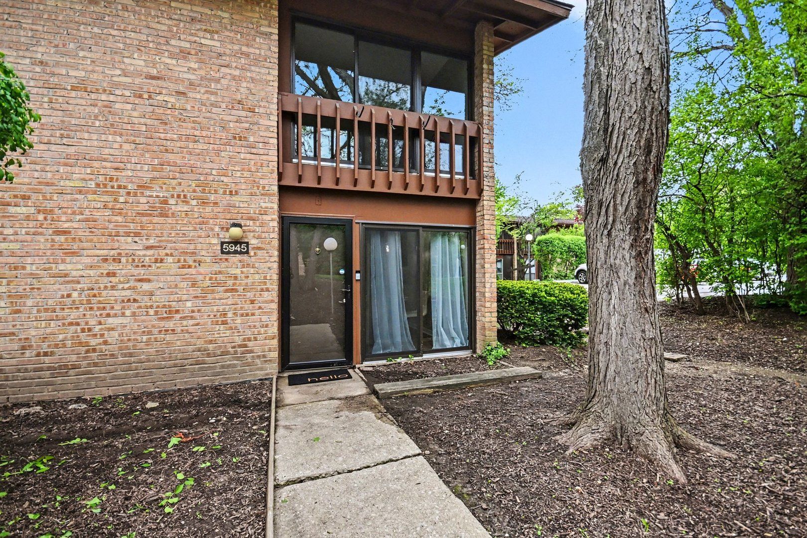 5945 Meadow Drive — Lisle, IL 60532