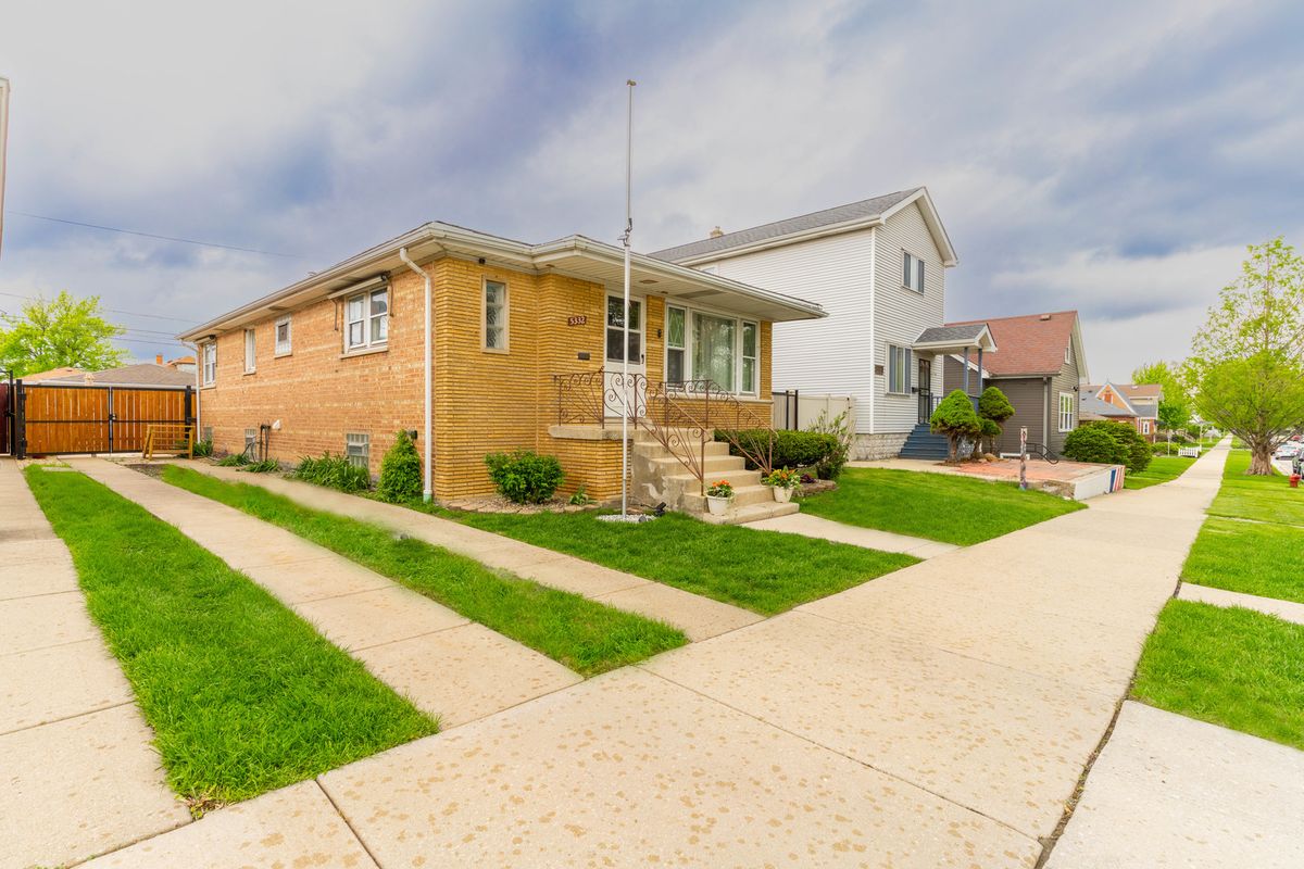 5332 Meade Avenue, Chicago, IL 60638