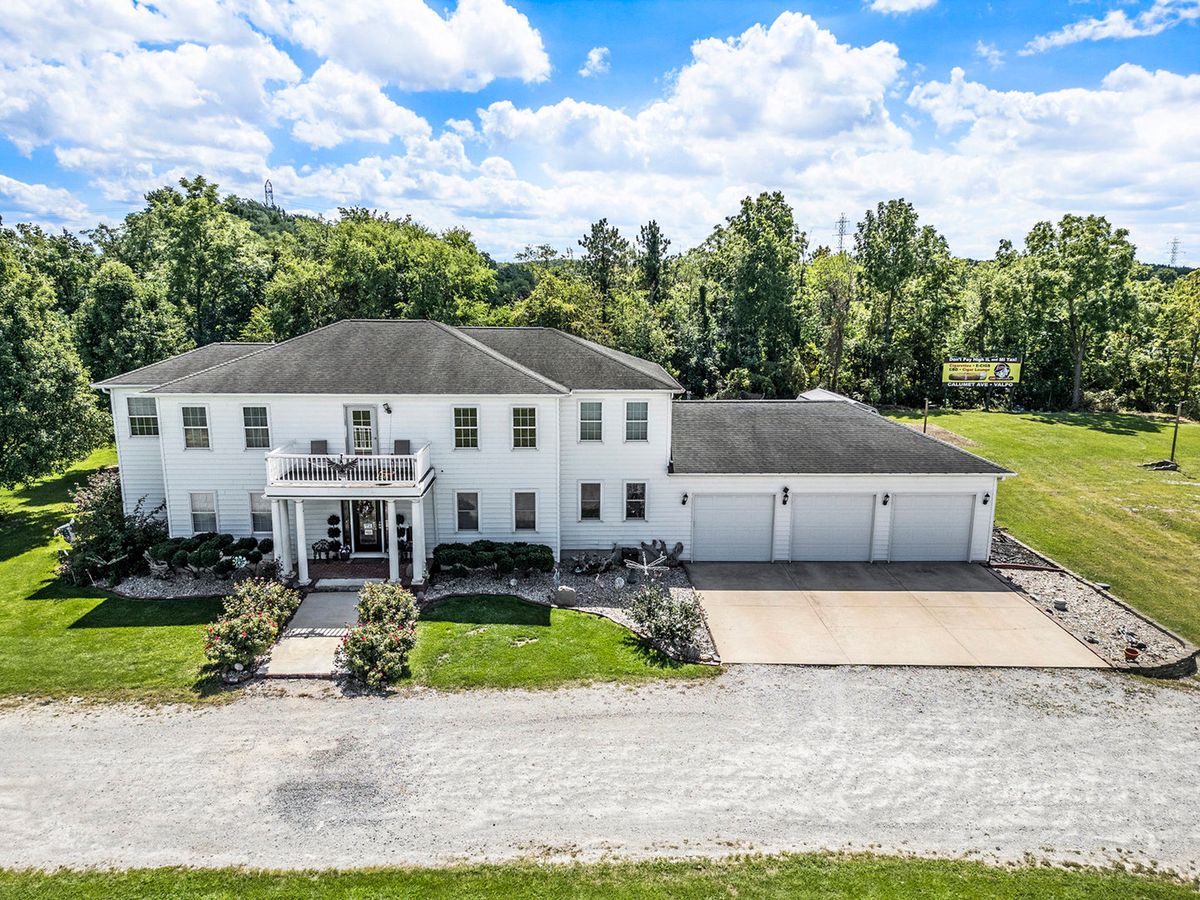 928 N Calumet Avenue, Chesterton, IN 46304