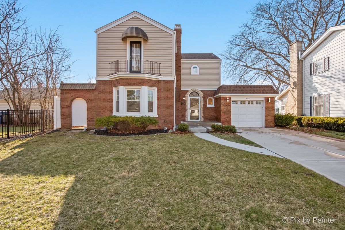 928 Harvard Avenue, Villa Park, IL 60181