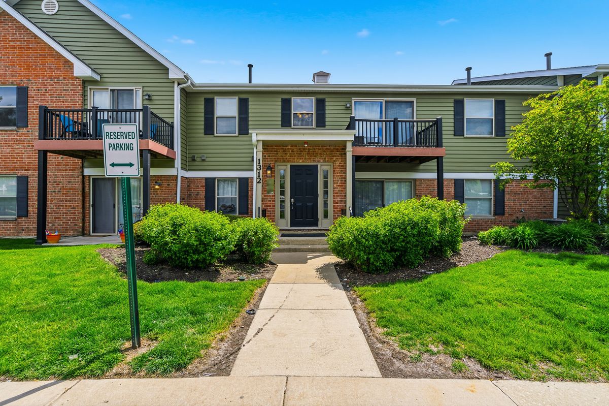 1312 Mc Dowell Road, Naperville, IL 60563