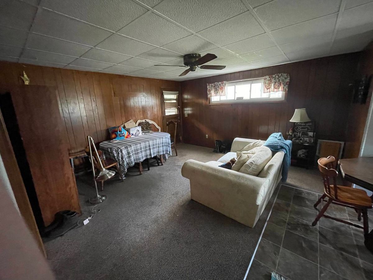 1176 N WEST Street, Galesburg, IL 61401