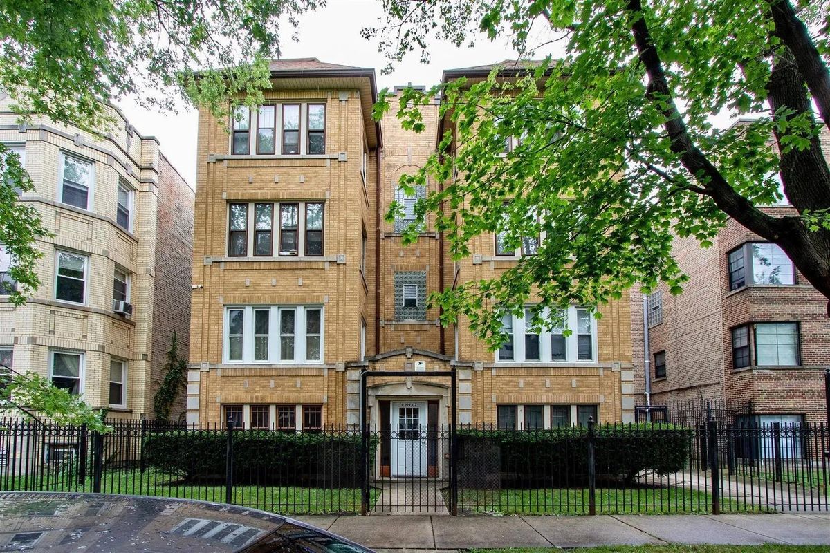 6307 Mozart Street, Chicago, IL 60659