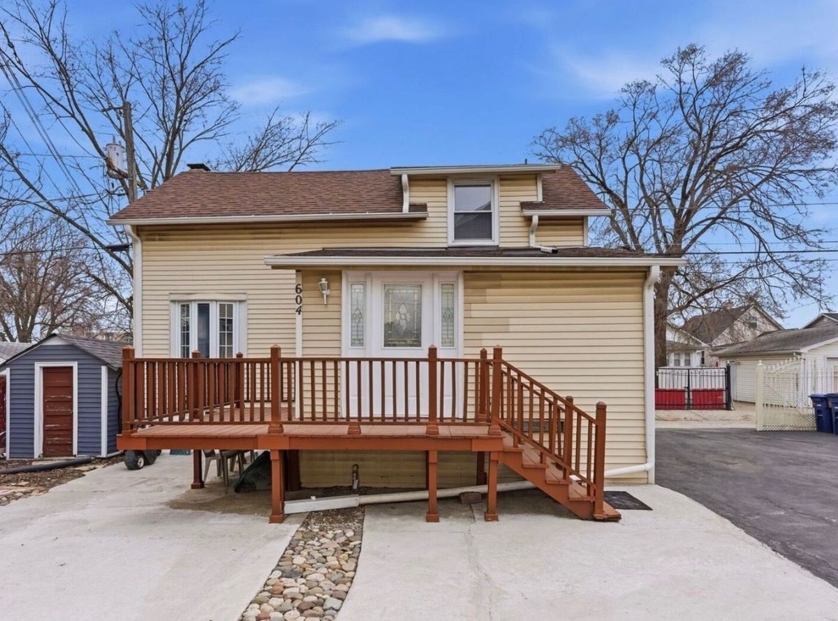 604 8th Avenue, Maywood, IL 60153