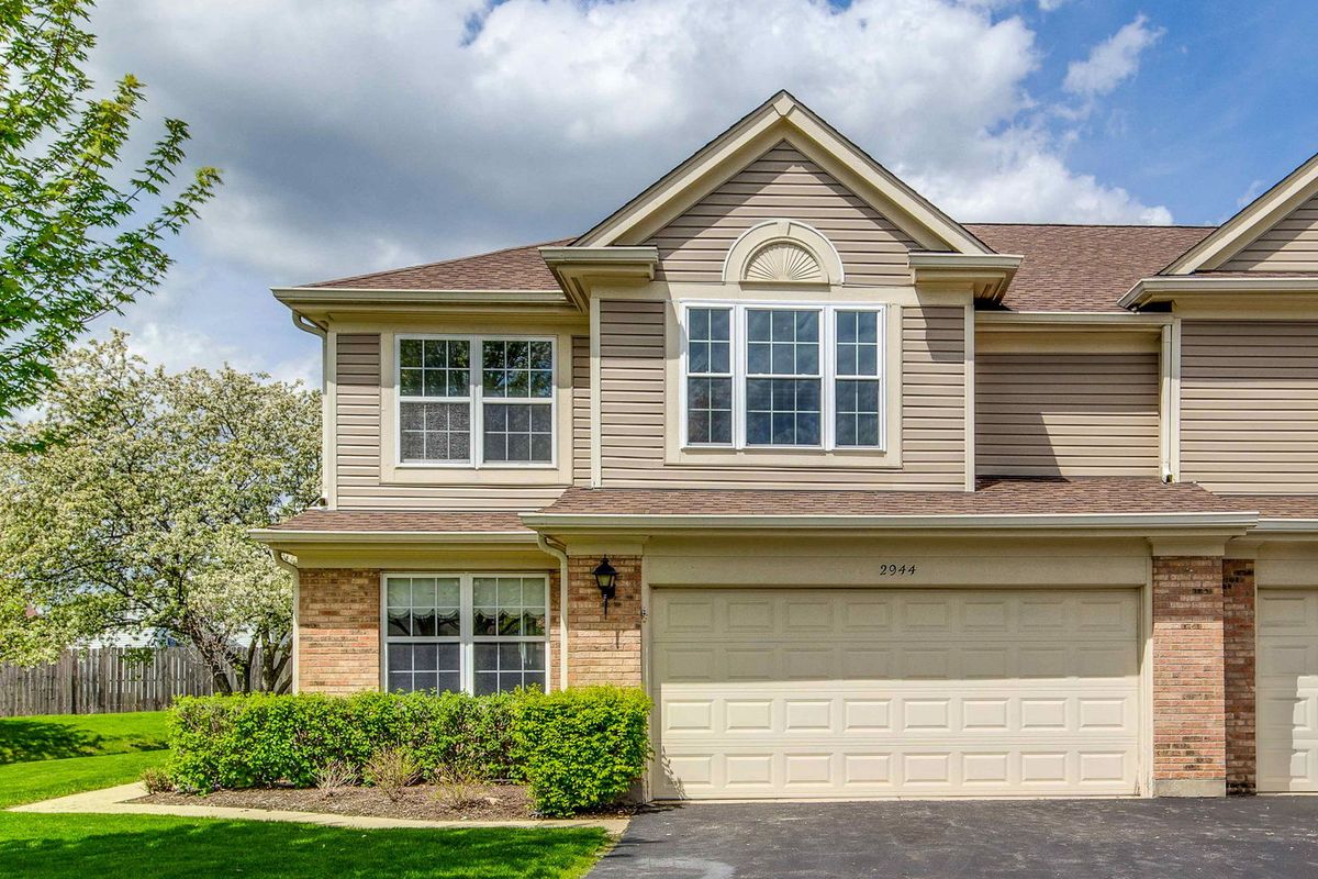 2944 Oak Court, Schaumburg, IL 60193