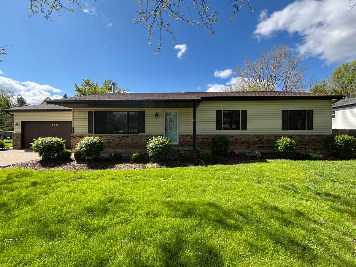 9509 Ballard Road, Crystal Lake, IL 60014