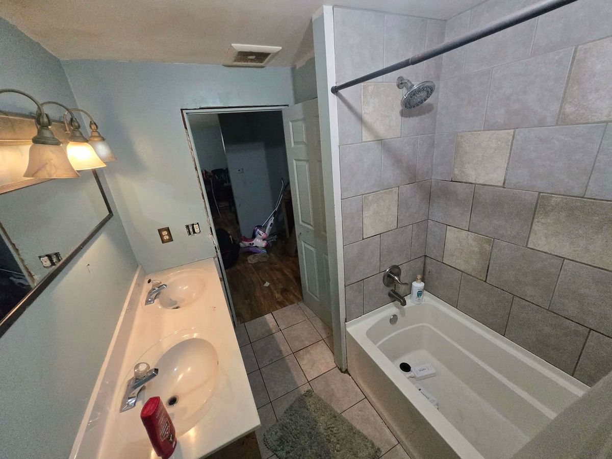 2313 Richards Lane, Springfield, IL 62702