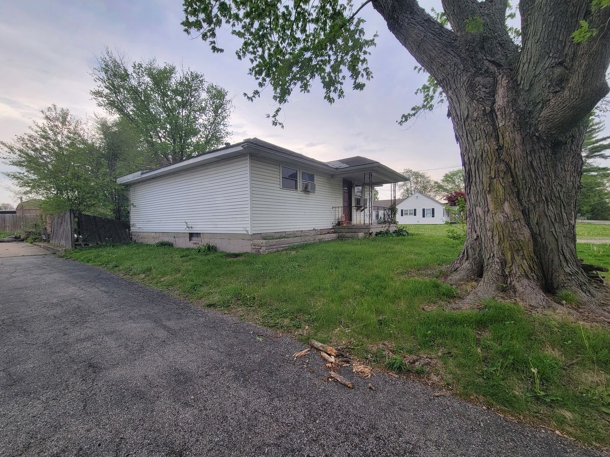 2313 Richards Lane, Springfield, IL 62702