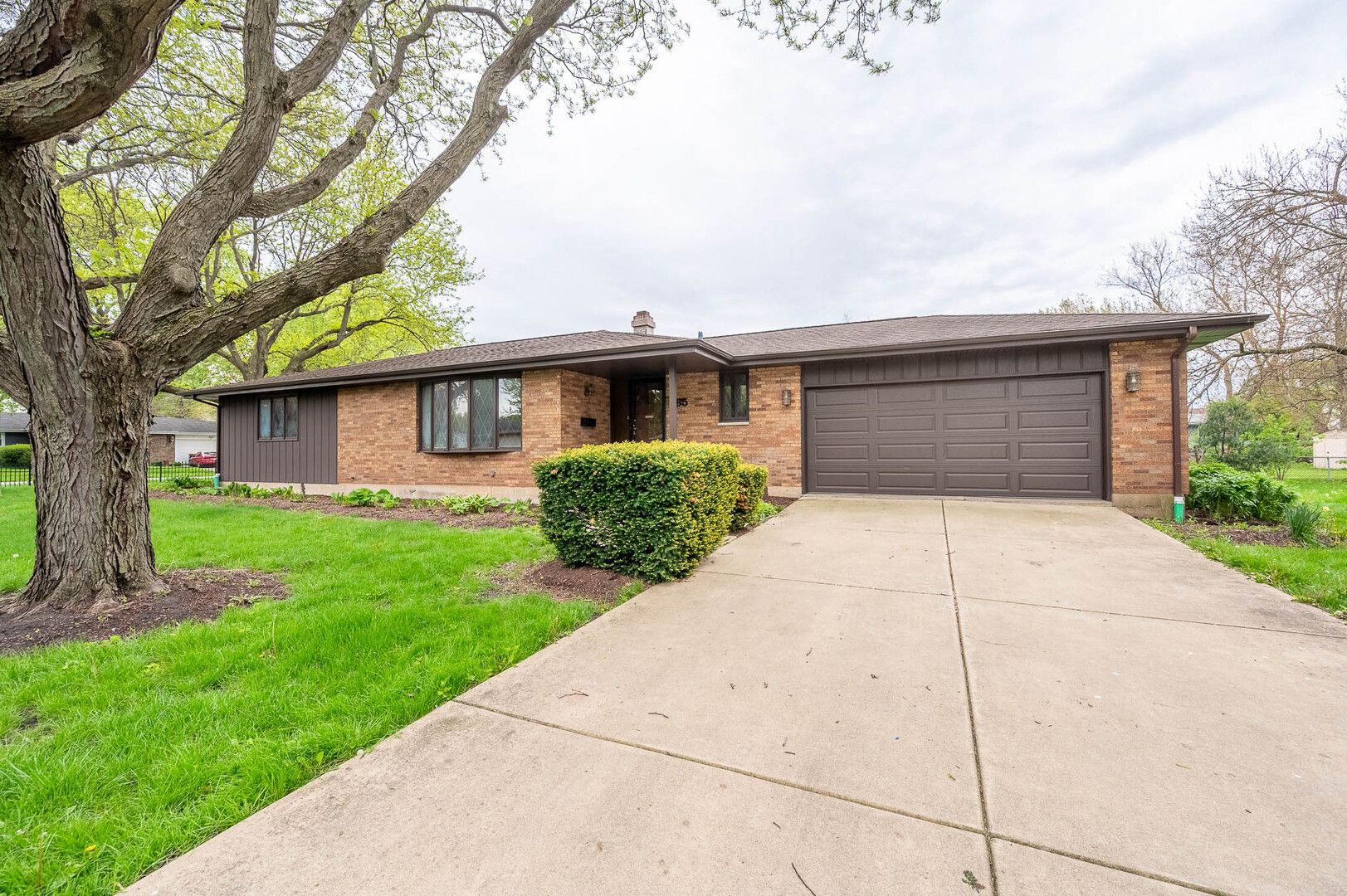 765 Algona Avenue — Elgin, IL 60120
