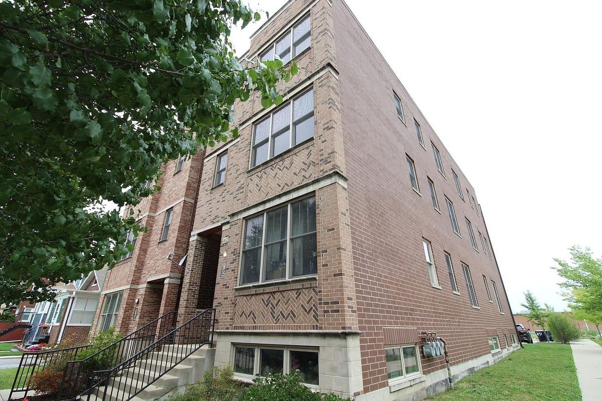 4622 SCHUBERT Avenue, Chicago, IL 60639