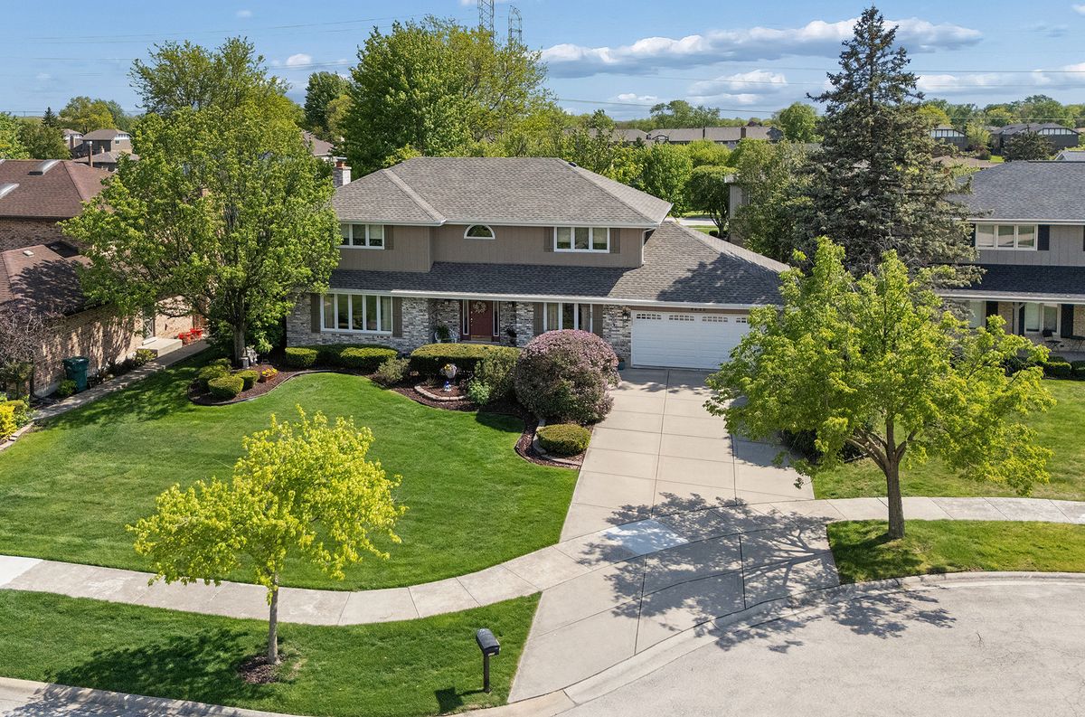 8255 138th Street, Orland Park, IL 60462