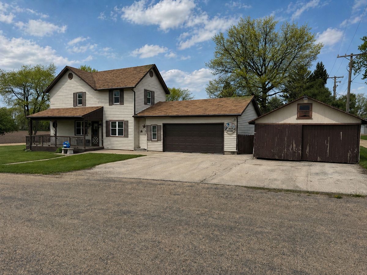 317 Walnut Street, Shannon, IL 61078