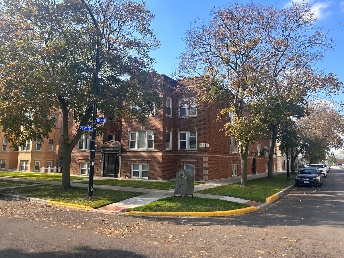 2100 51st Avenue, Cicero, IL 60804