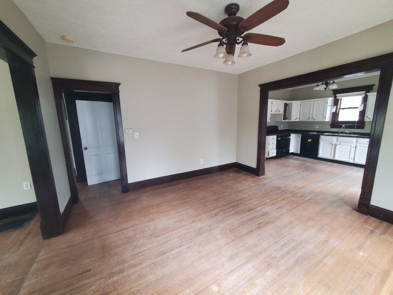 211 S West Street, Cambridge, IL 61238
