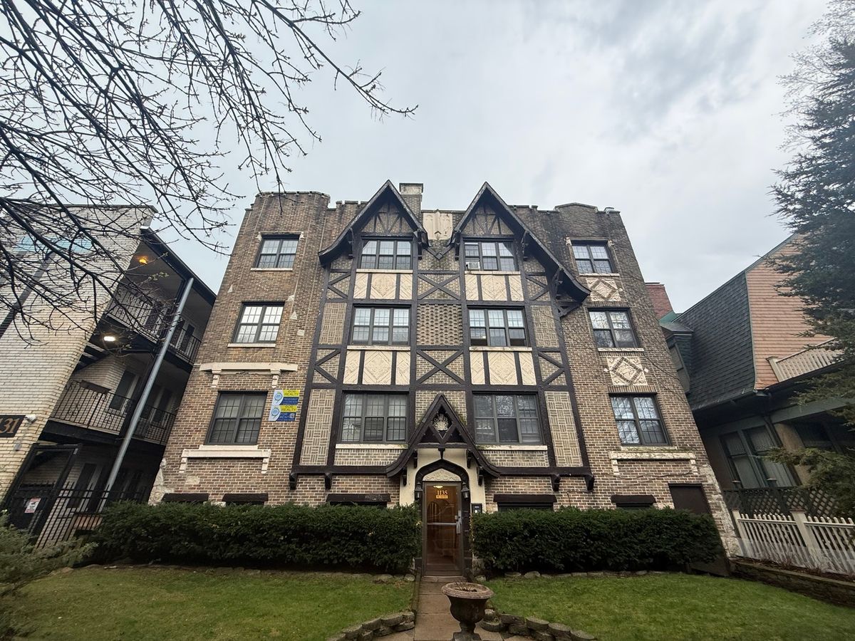 1135 Lunt Avenue, Chicago, IL 60626