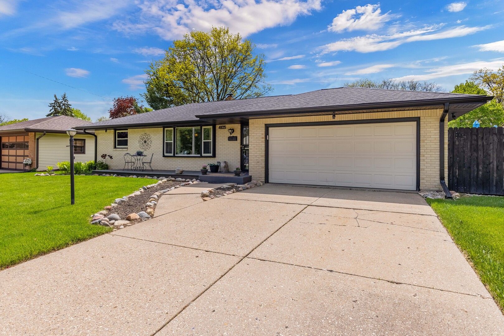 4615 NEWCASTLE Road — Rockford, IL 61108