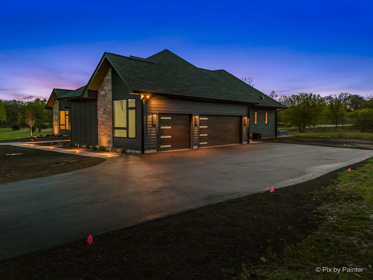 4311 Red Tail Lane, Johnsburg, IL 60051