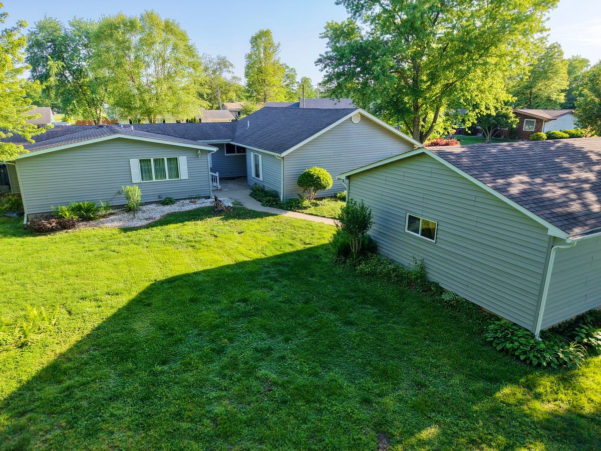 29 Stone Forge Pike, Flora, IL 62839