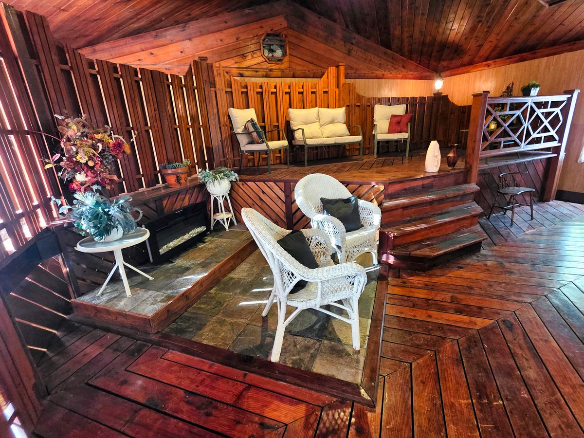 29 Stone Forge Pike, Flora, IL 62839