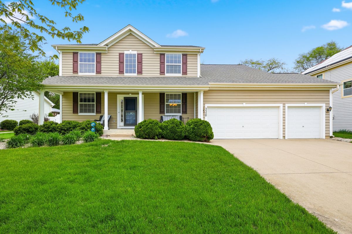 3328 Chase Lane, Elgin, IL 60124