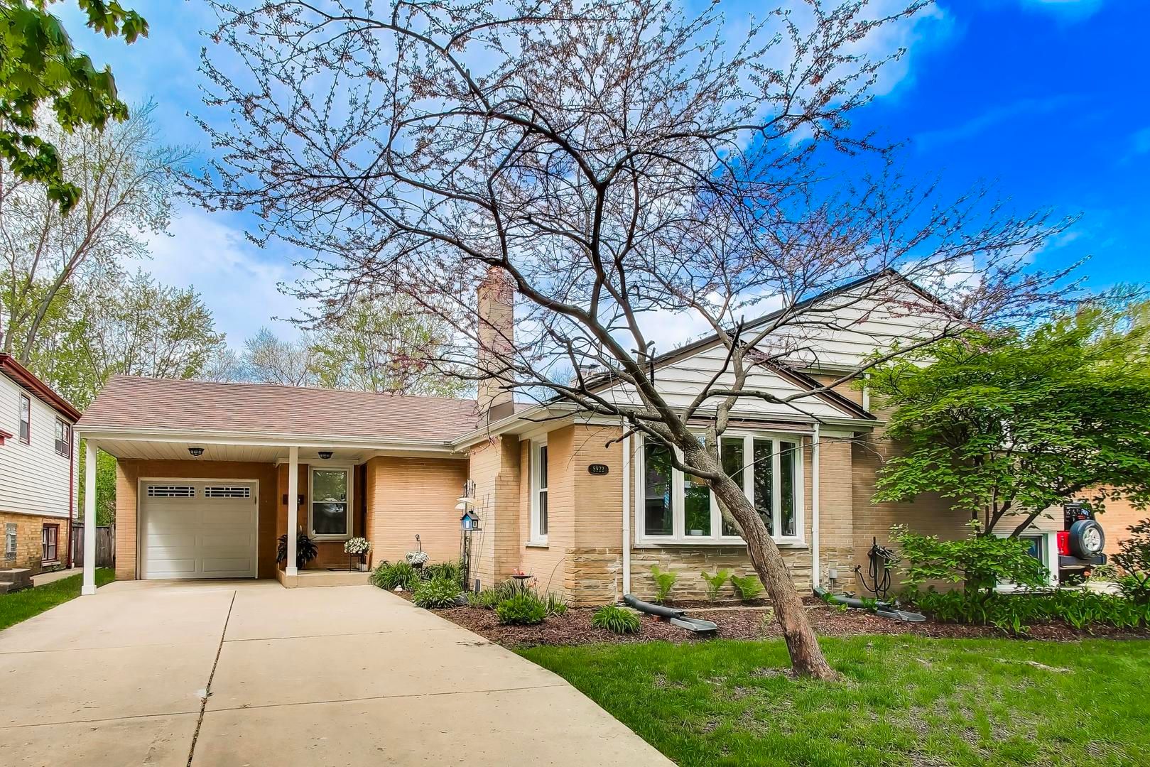 8922 Ewing Avenue — Evanston, IL 60203