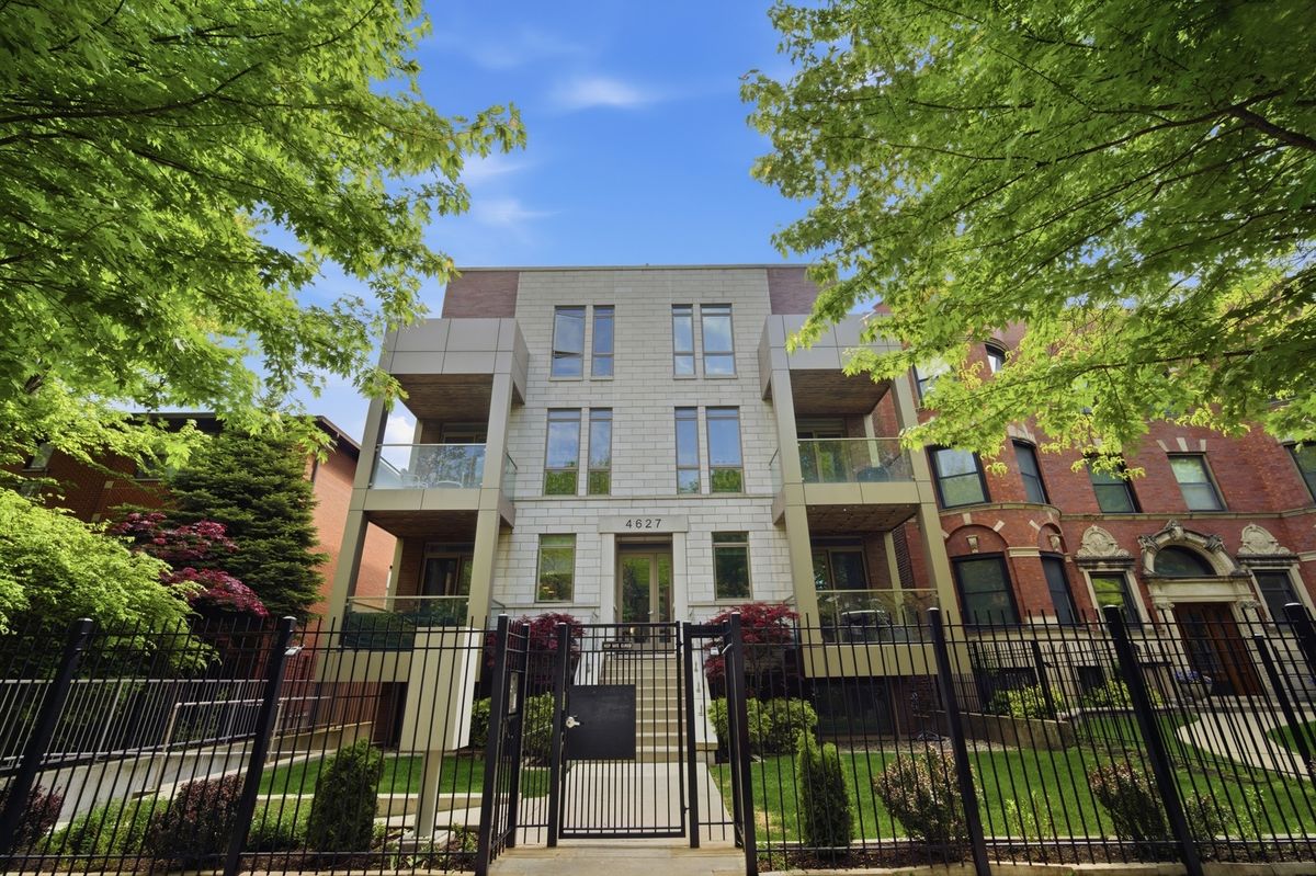 4627 Beacon Street, Chicago, IL 60640