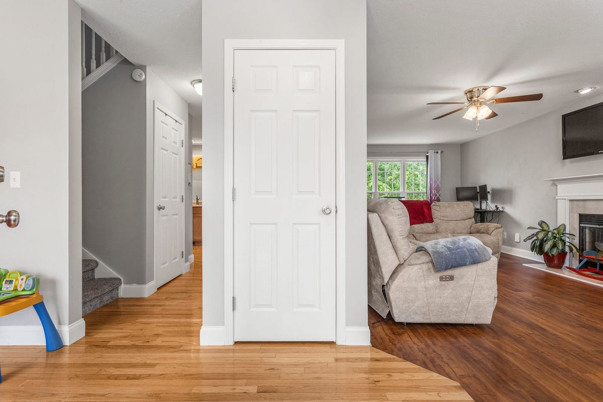 301 Windstone Drive, Tolono, IL 61880