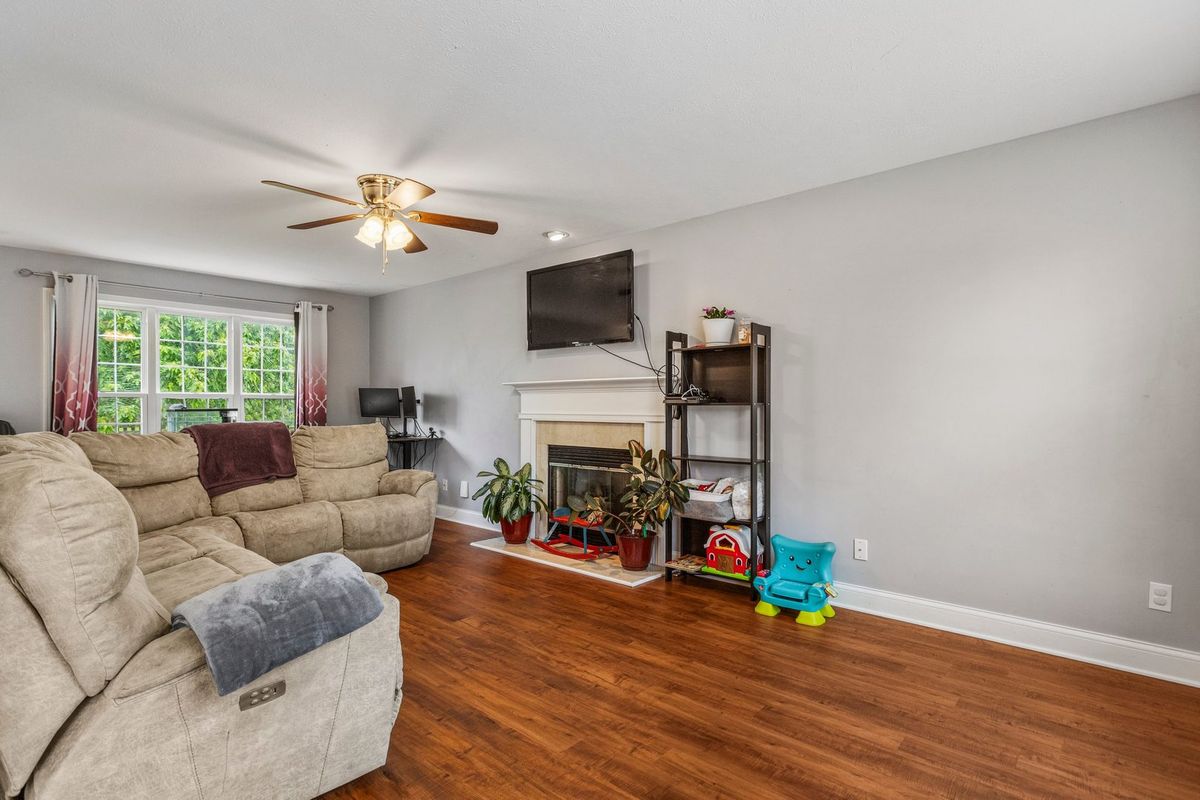 301 Windstone Drive, Tolono, IL 61880