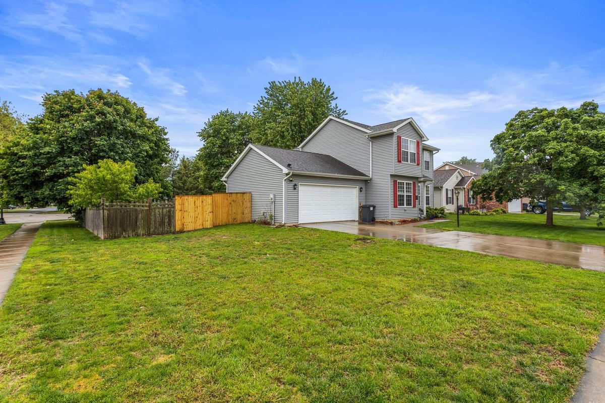 301 Windstone Drive, Tolono, IL 61880