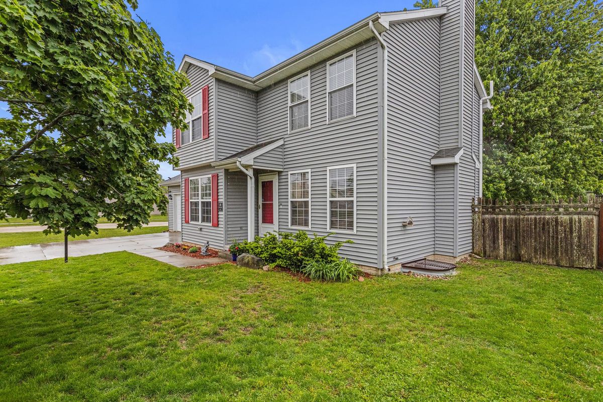 301 Windstone Drive, Tolono, IL 61880