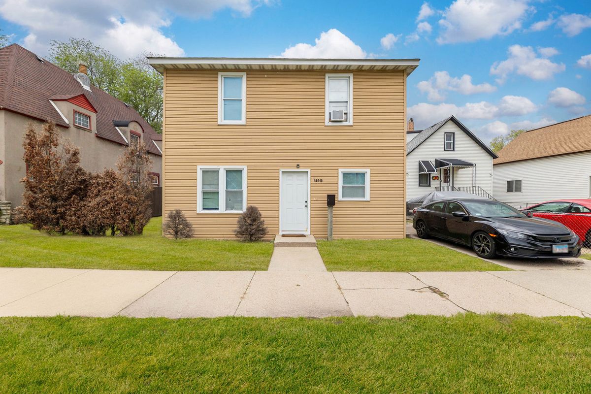 14010 Green Bay Avenue, Burnham, IL 60633