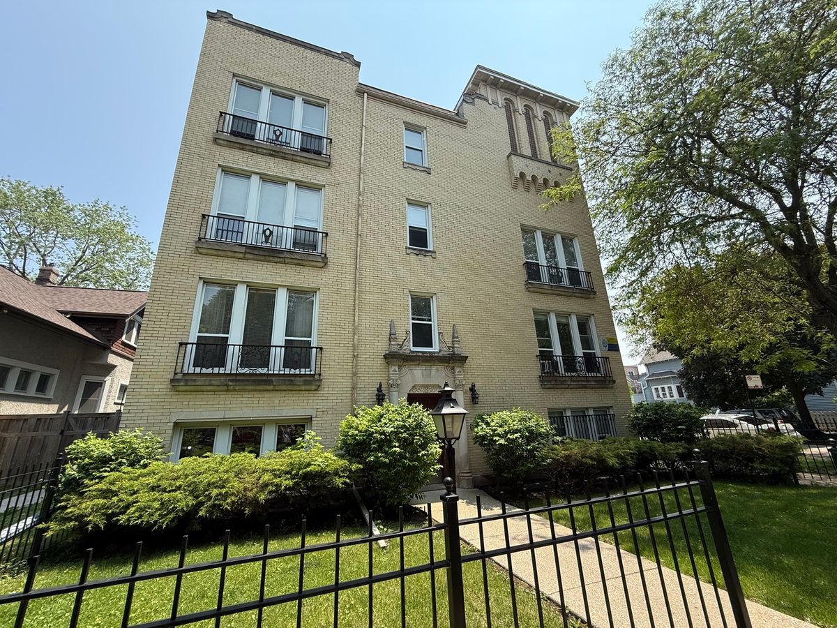 4901 Christiana Avenue, Chicago, IL 60625