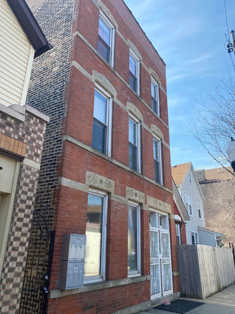 2109 18th Street, Chicago, IL 60608