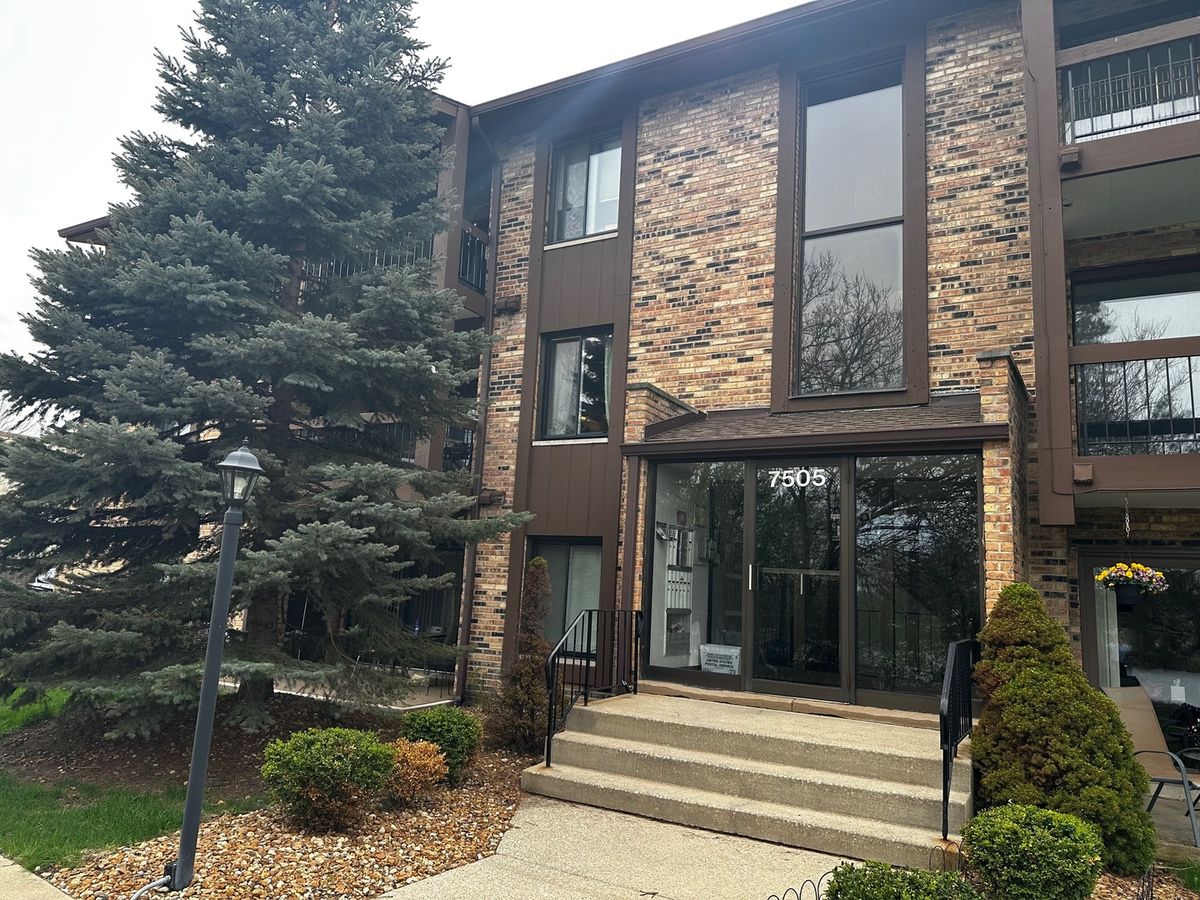 7505 175th Street, Tinley Park, IL 60477