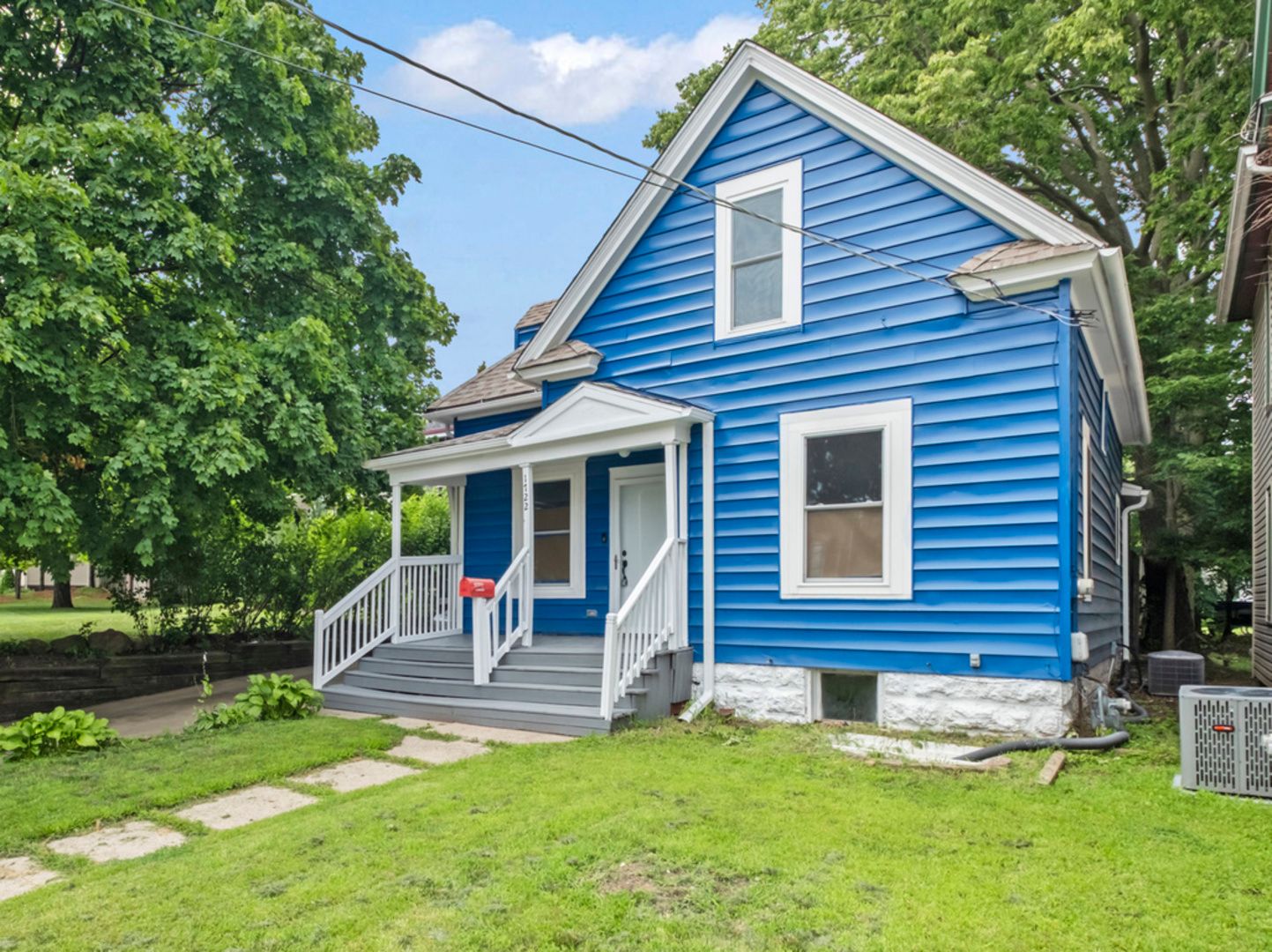 1722 Charles Street — Rockford, IL 61104