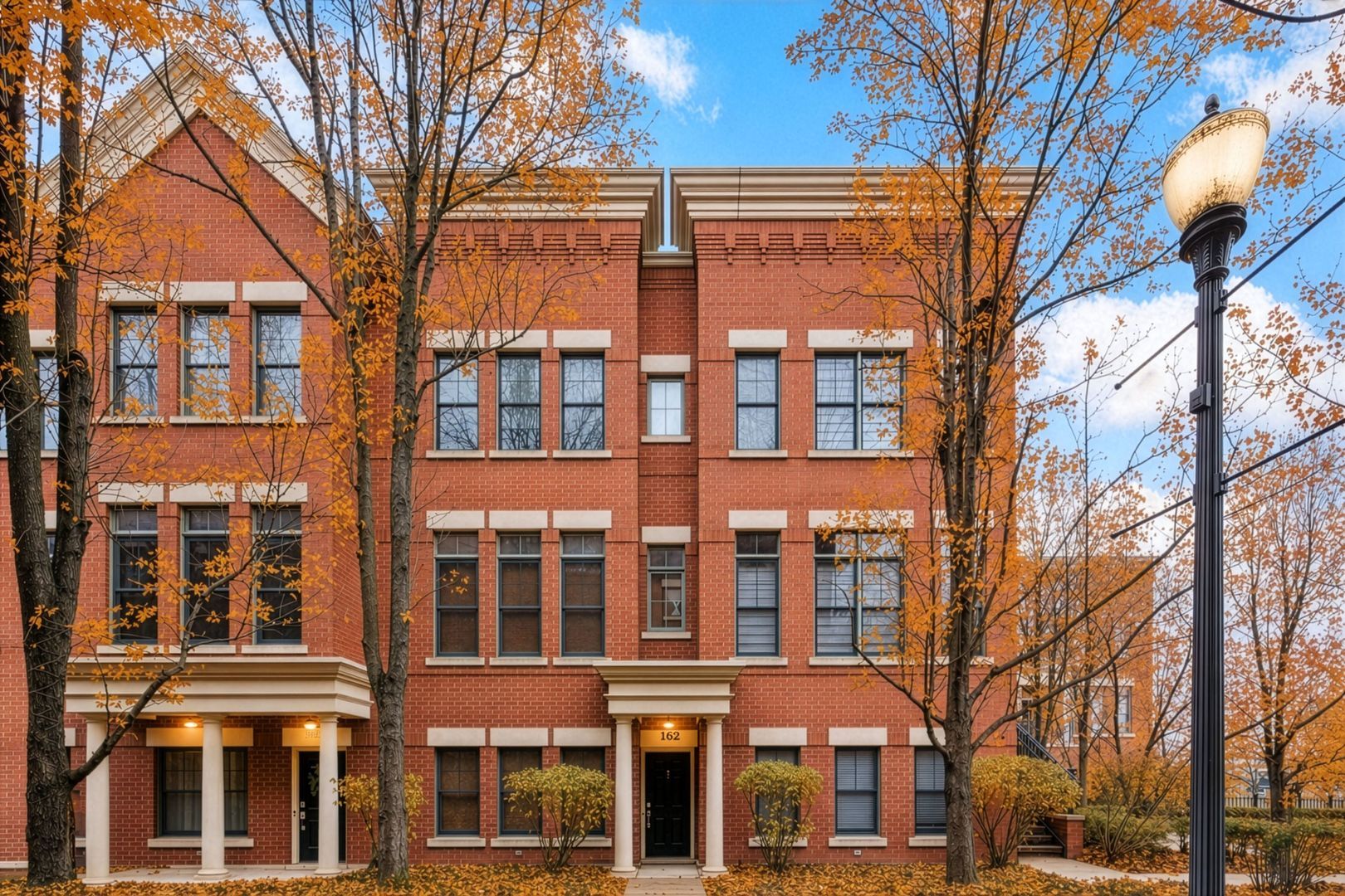 162 Festival Court — Elgin, IL 60120