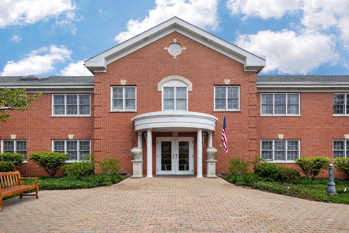 1234 Depot Street, Glenview, IL 60025
