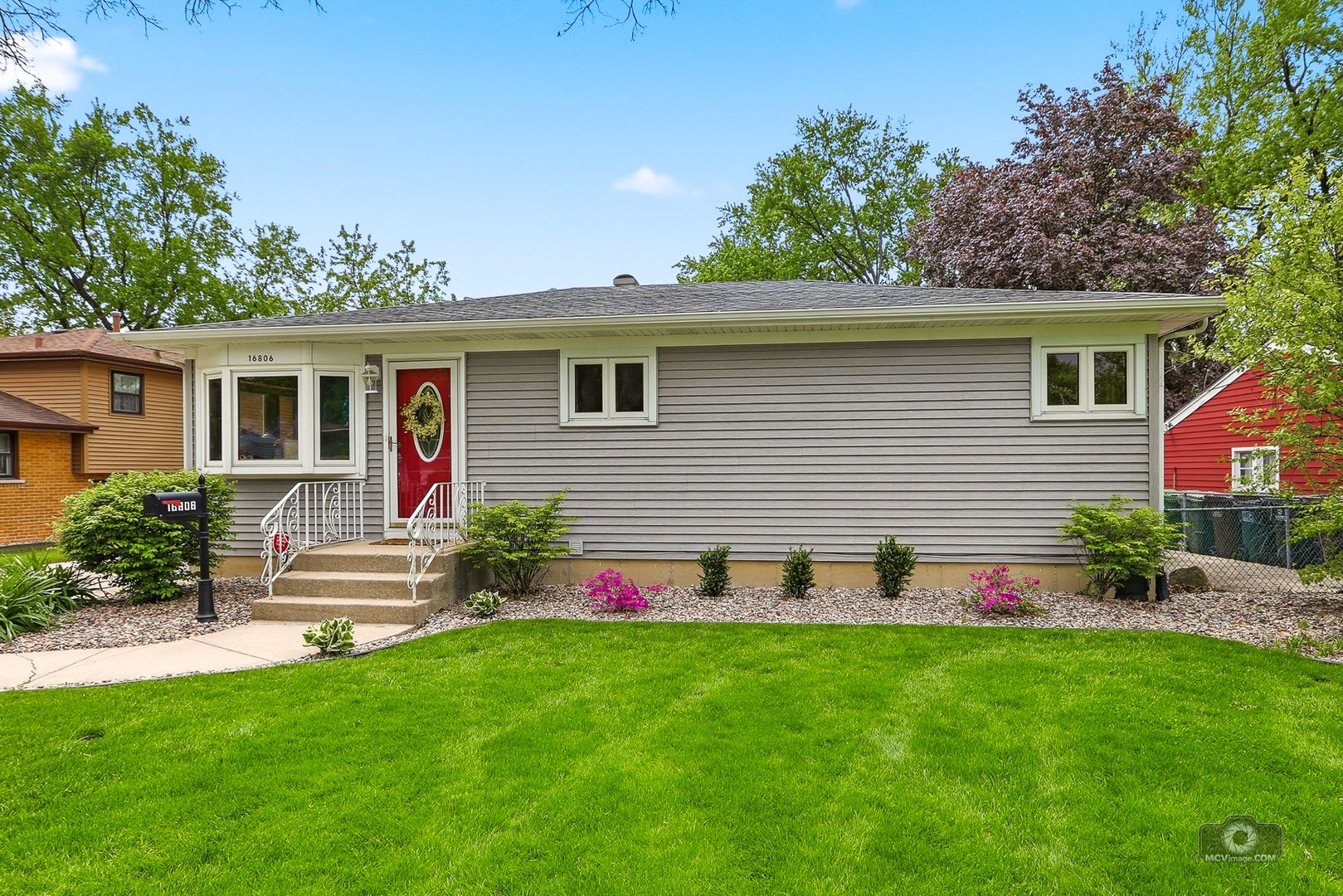 16806 Forest View Drive — Tinley Park, IL 60477
