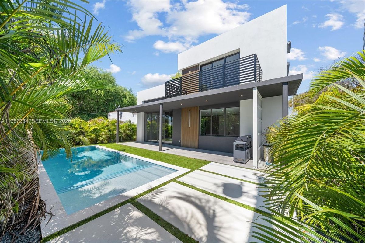536 NW 48th Street, Miami, FL 33127