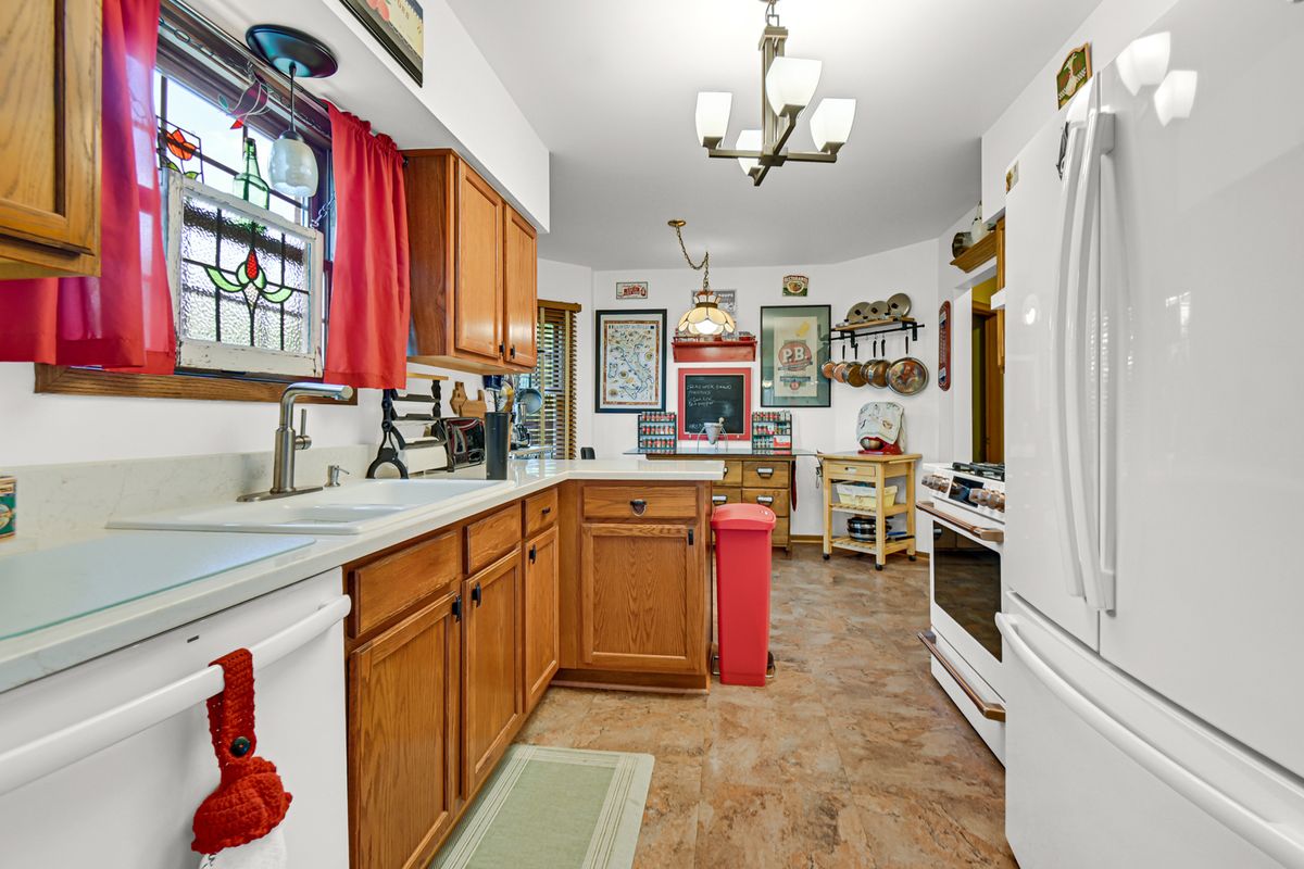 9324 S 79th Avenue #9324, Hickory Hills, IL 60457