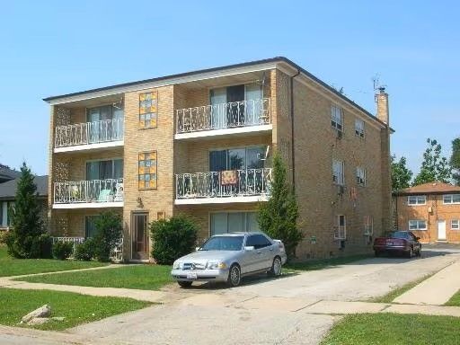 9516 KOLIN Avenue, Oak Lawn, IL 60453