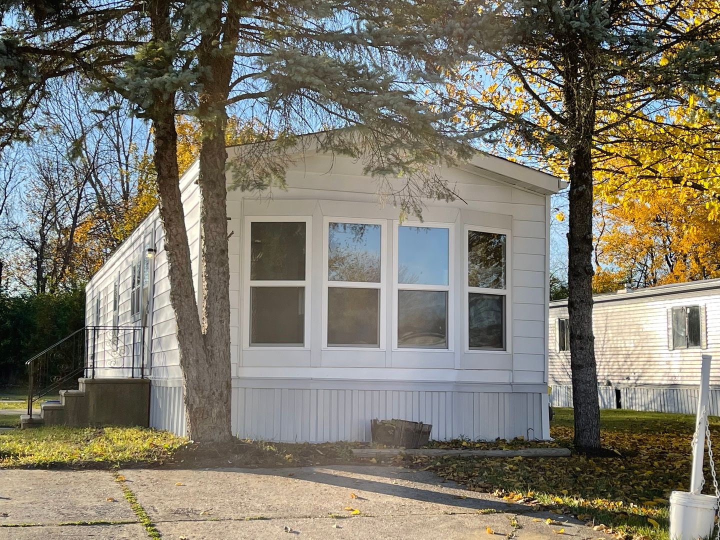 237 Blackthorn Road — Matteson, IL 60443