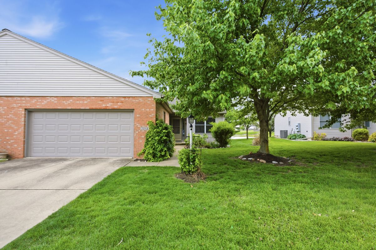 709 Sunflower Street, Savoy, IL 61874
