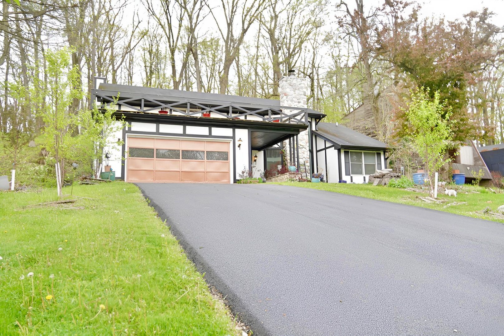 456 Roxbury Road — Valparaiso, IN 46385