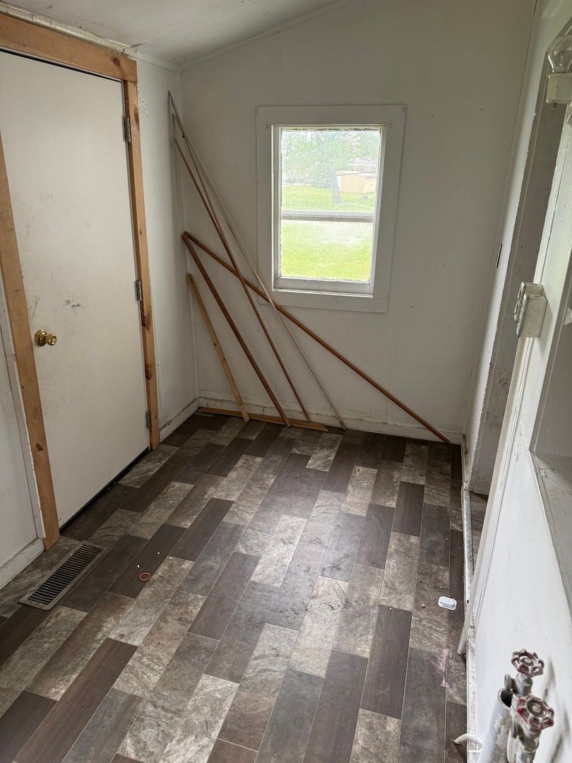 105 W Columbus Street, Sibley, IL 61773