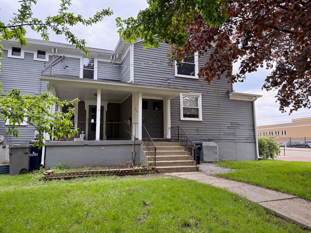 203 Symphony Way, Elgin, IL 60120
