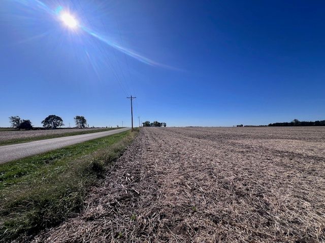 0000 White Pigeon Road, Weldon, IL 61882
