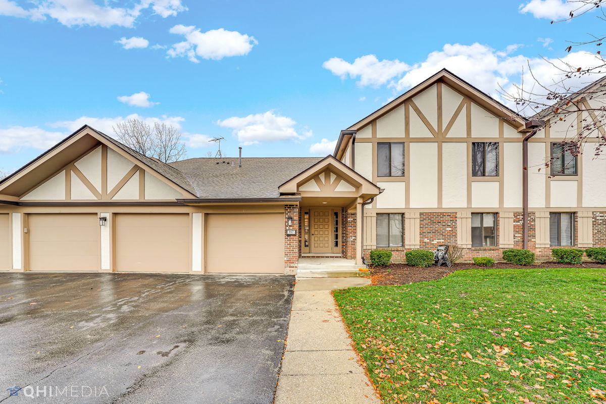 917 Knottingham Drive, Schaumburg, IL 60193