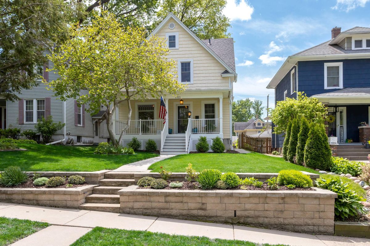 2321 Fulton Avenue, Davenport, IA 52803